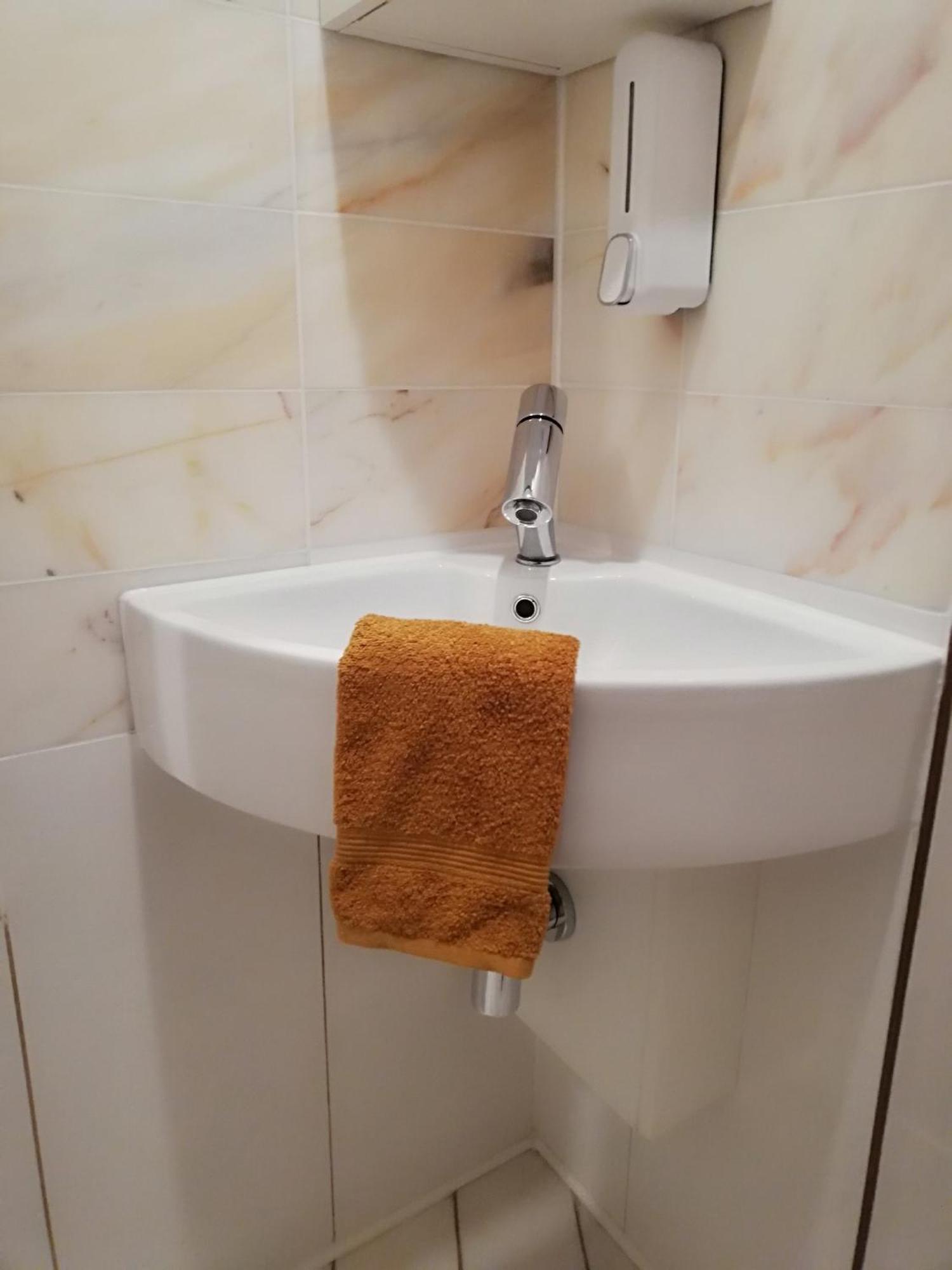 The Whispering Apple Garden Retreat Apartment Morud Екстериор снимка